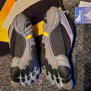 NWT Vibram Five Fingers